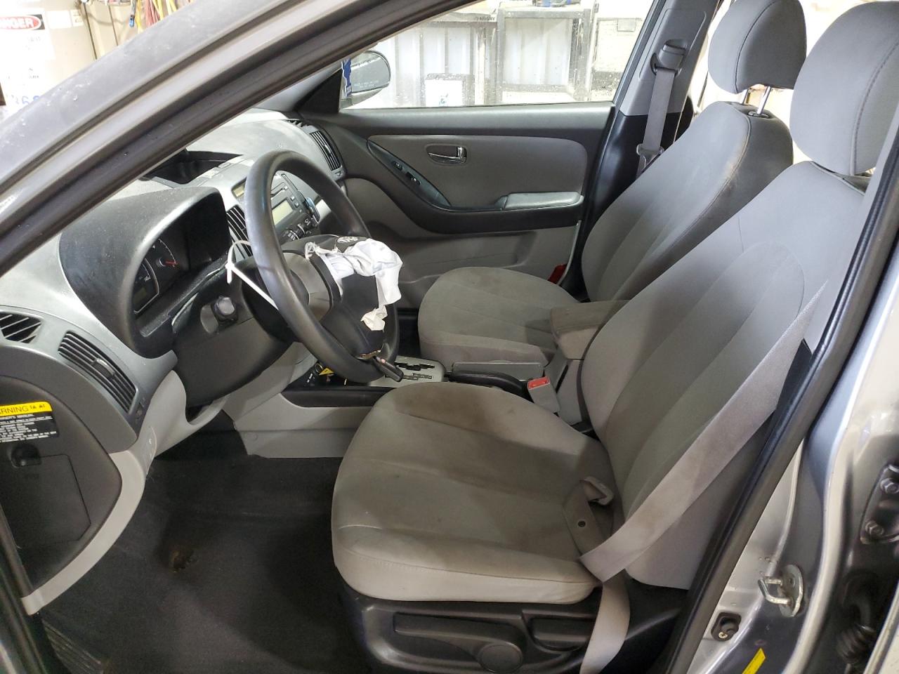 2010 Hyundai Elantra - Image 7