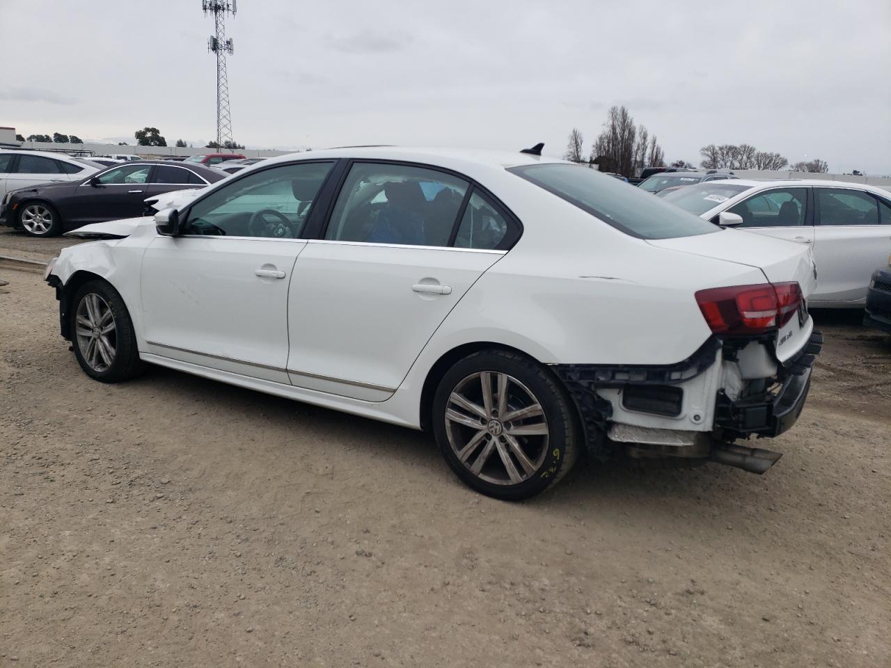 2017 Volkswagen Jetta - Image 2