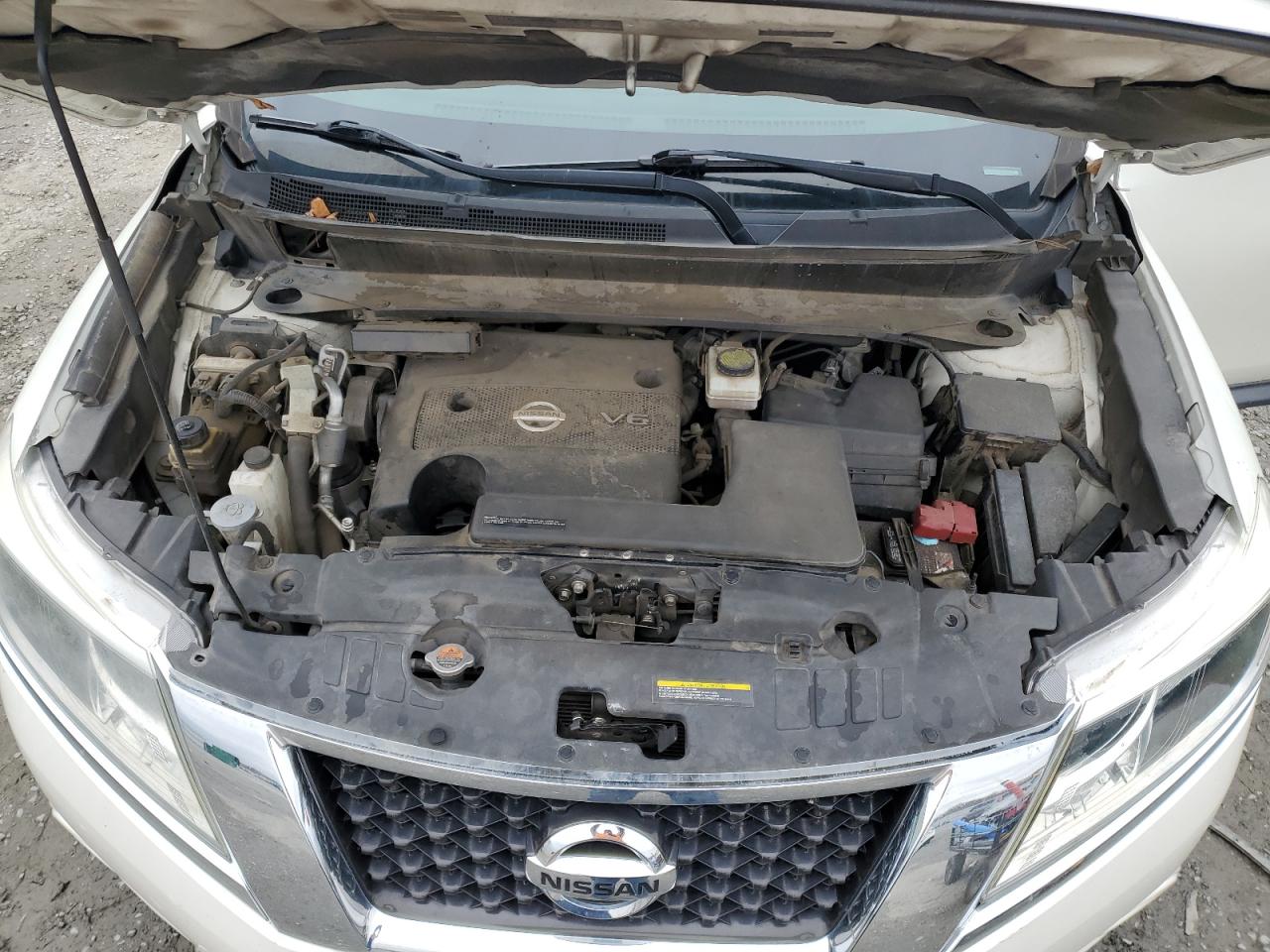 2015 Nissan Pathfinder - Image 12