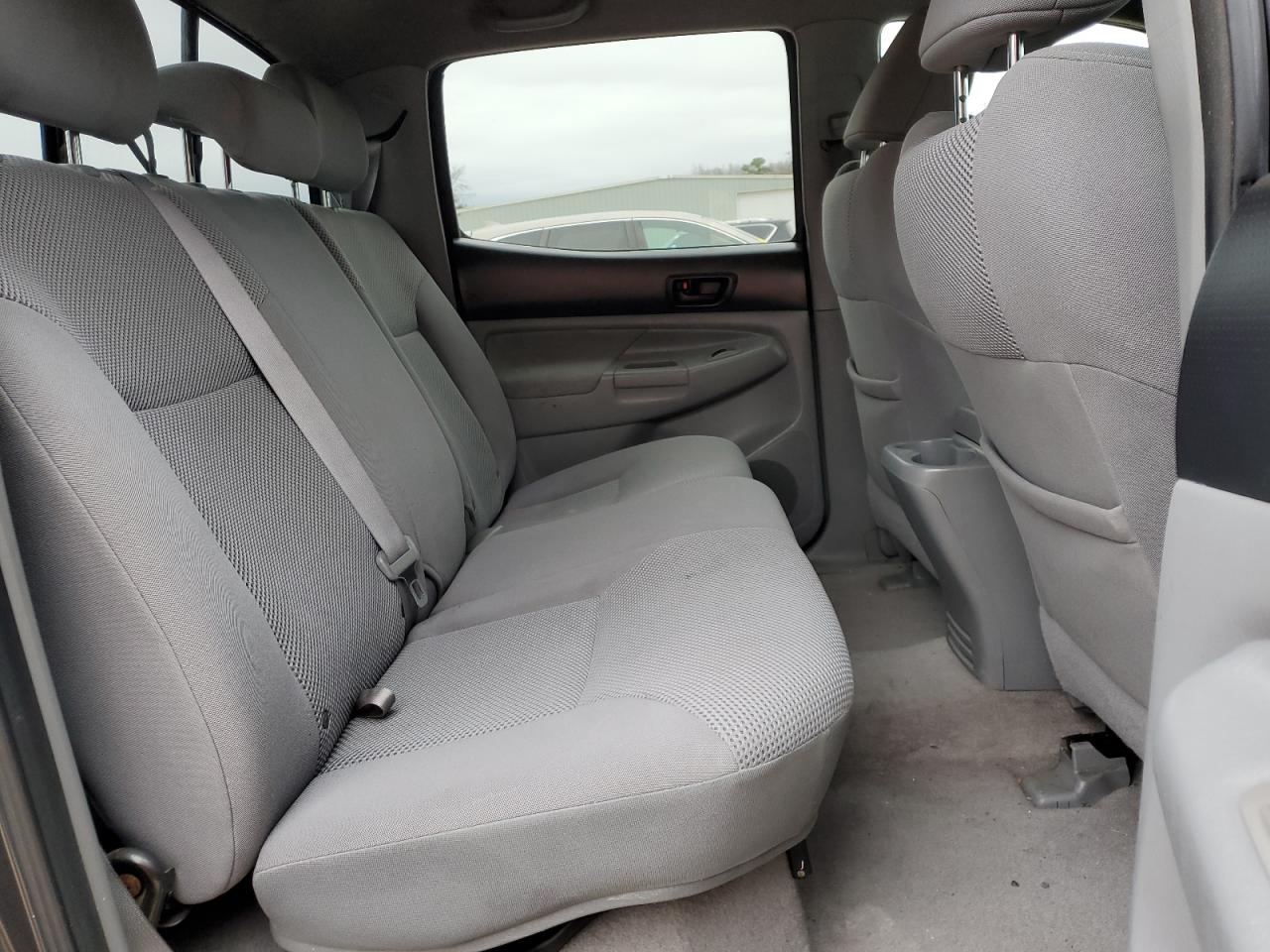 2010 Toyota Tacoma - Image 10