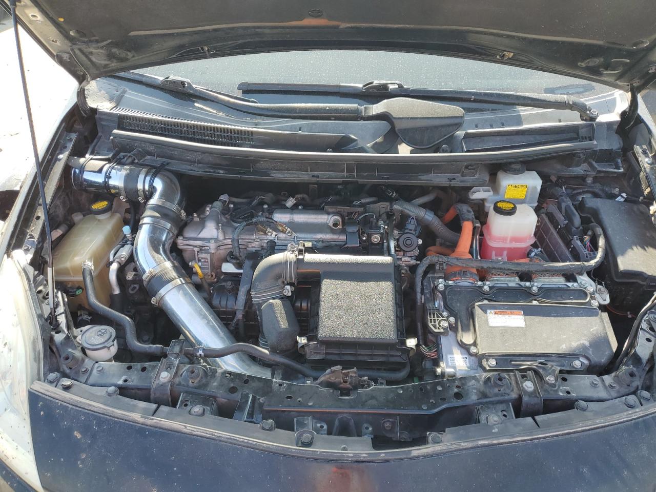 2013 Toyota Prius - Image 11