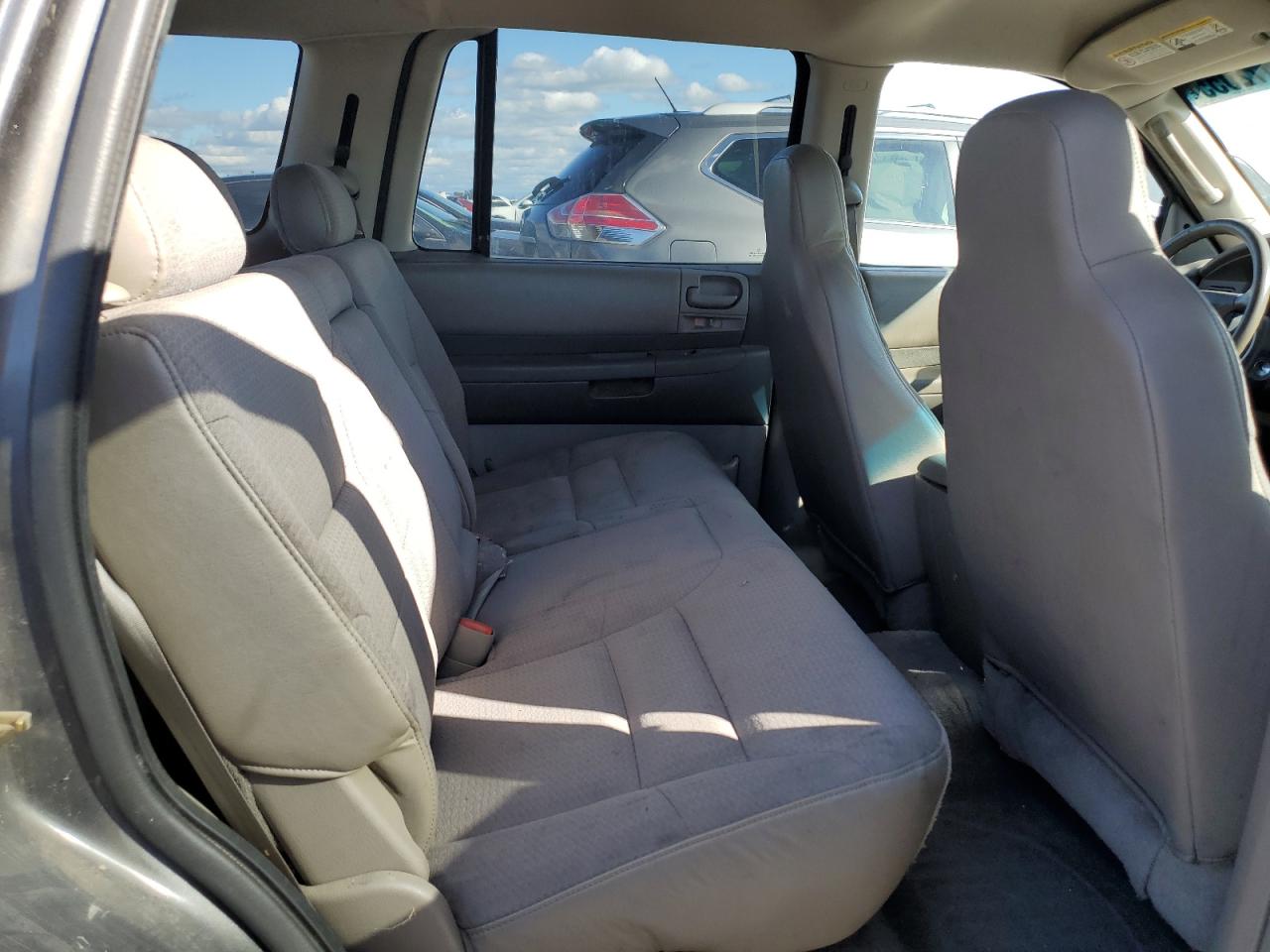 2002 Dodge Durango - Image 11