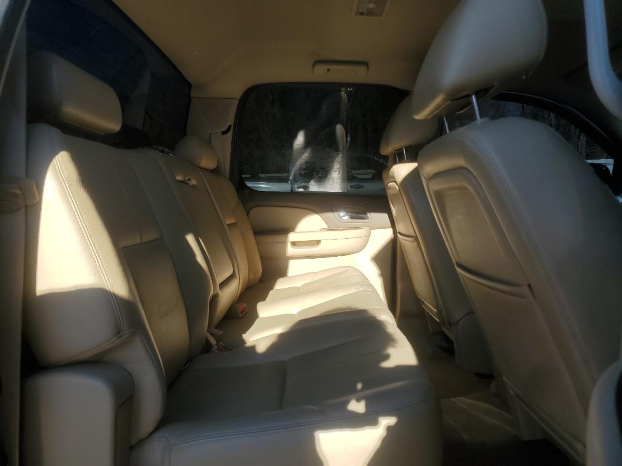 2012 Chevrolet Silverado - Image 10