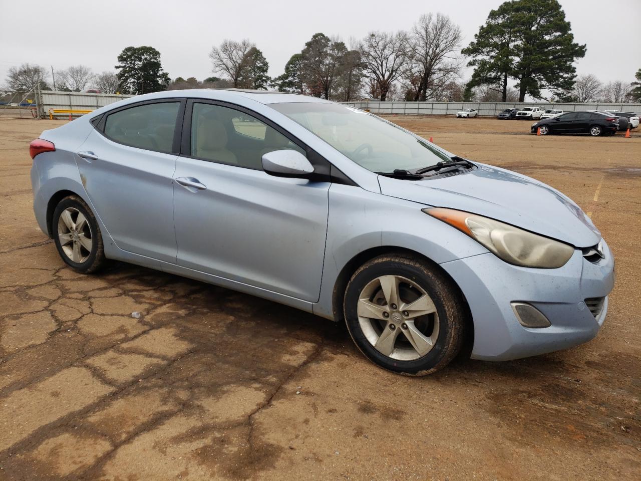 2012 Hyundai Elantra - Image 4