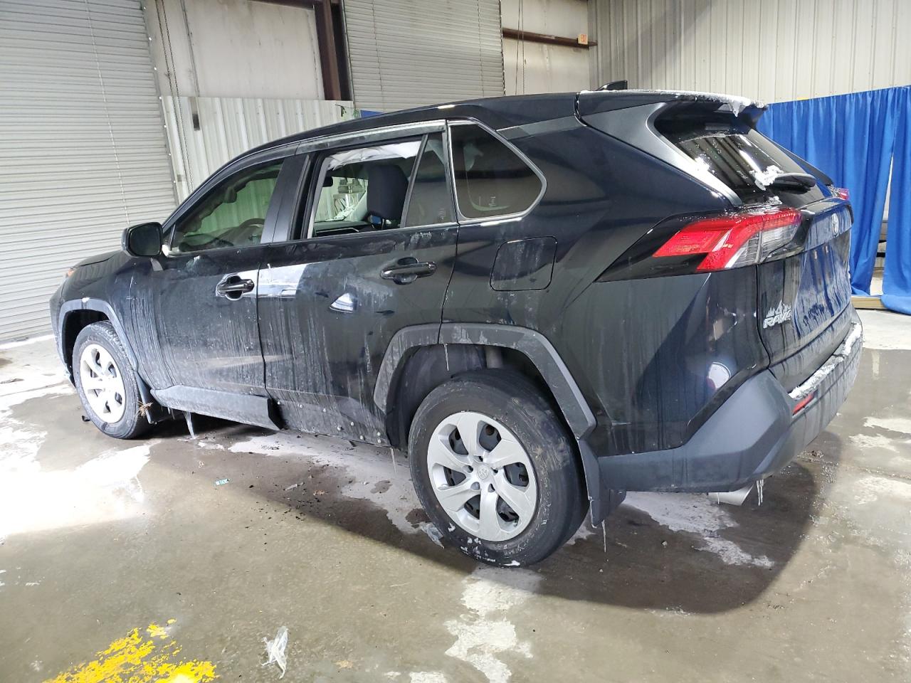 2022 Toyota RAV 4 - Image 2