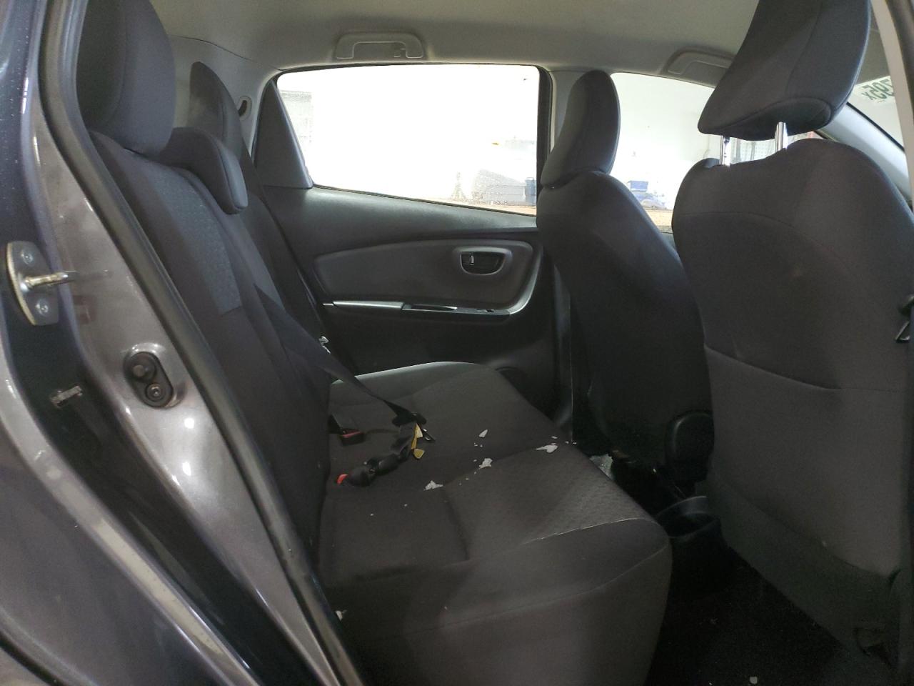 2017 Toyota Yaris - Image 10