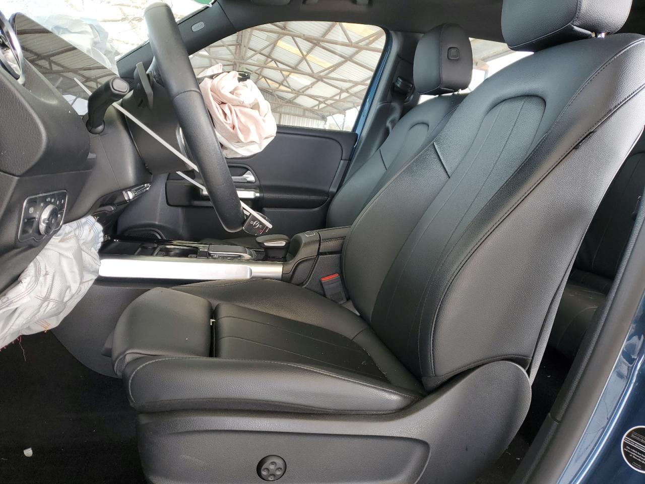 2022 Mercedes-Benz GLB - Image 7