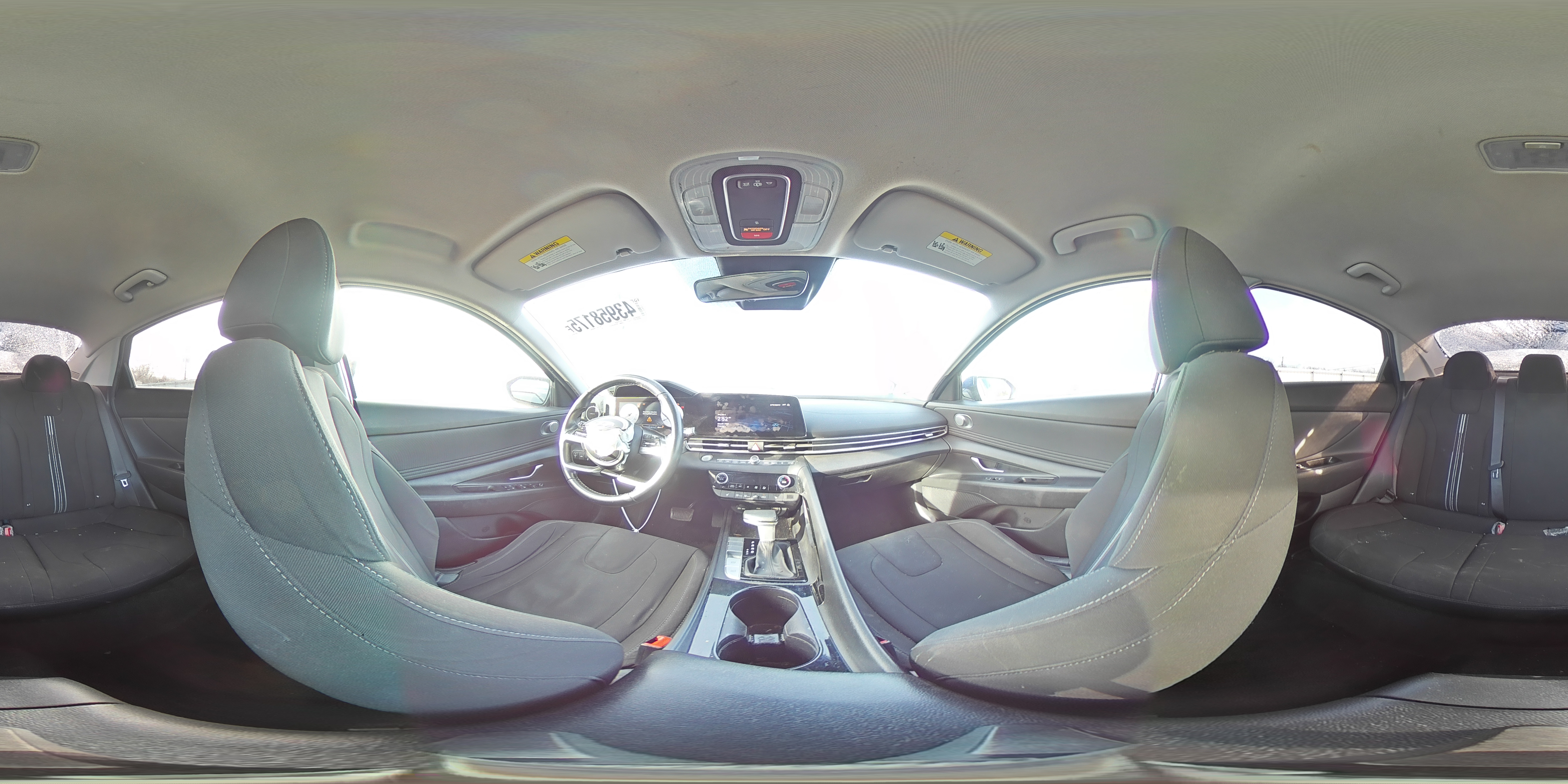 2023 Hyundai Elantra - Image 13