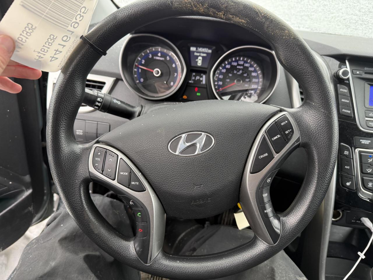 2014 Hyundai Elantra - Image 8