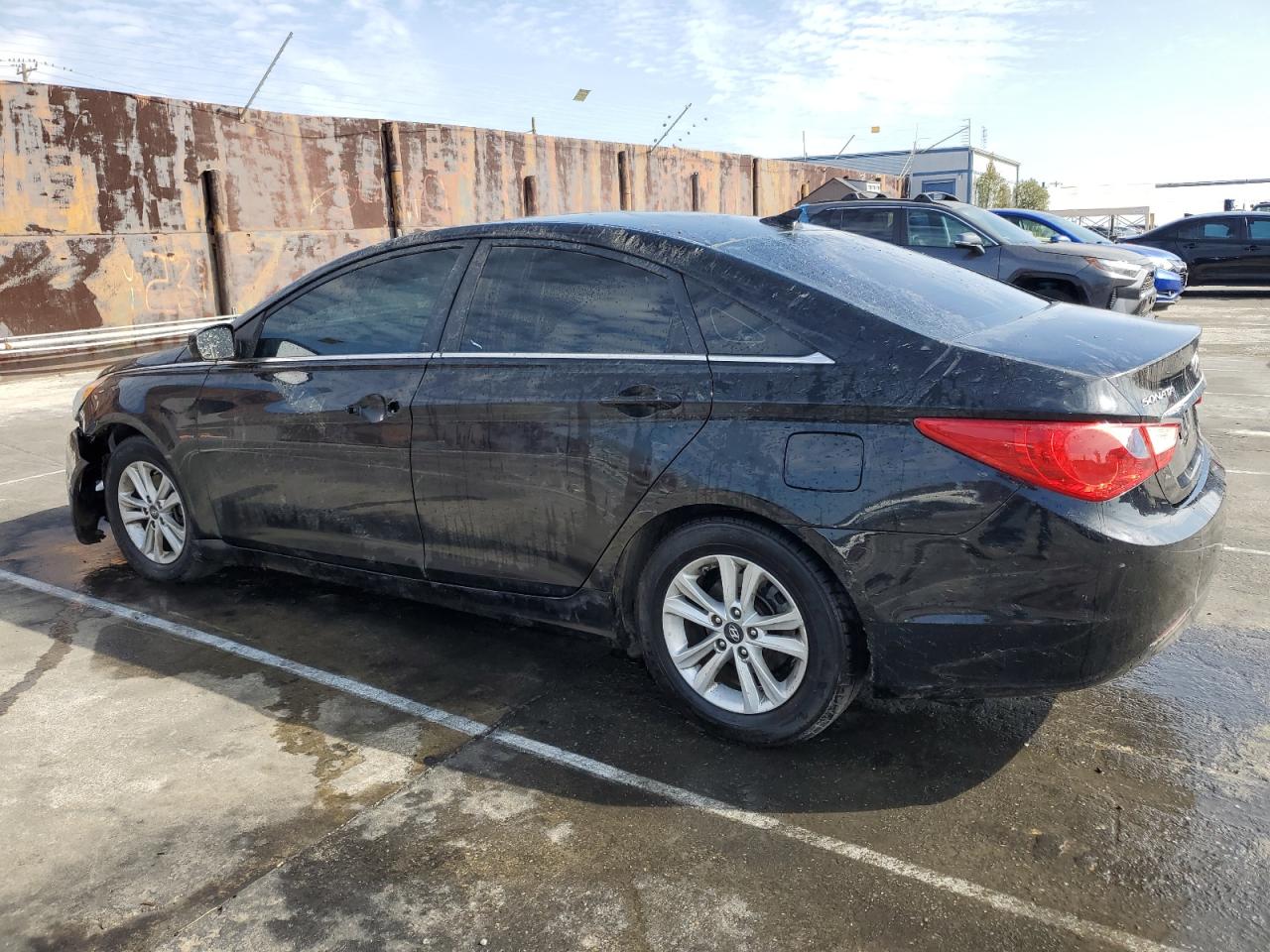 2013 Hyundai Sonata - Image 2