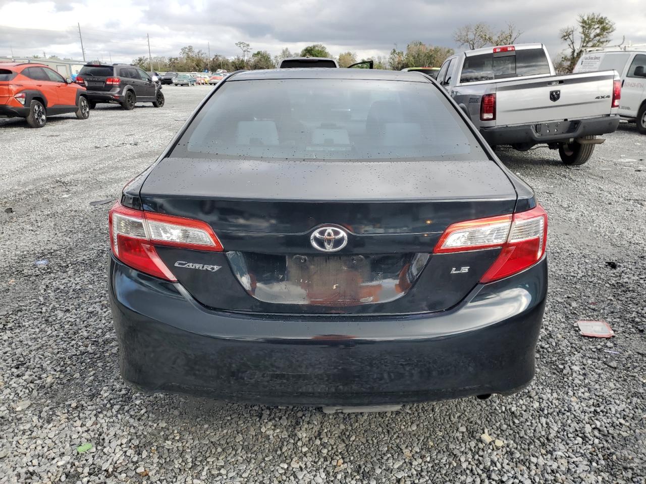 2012 Toyota Camry - Image 6