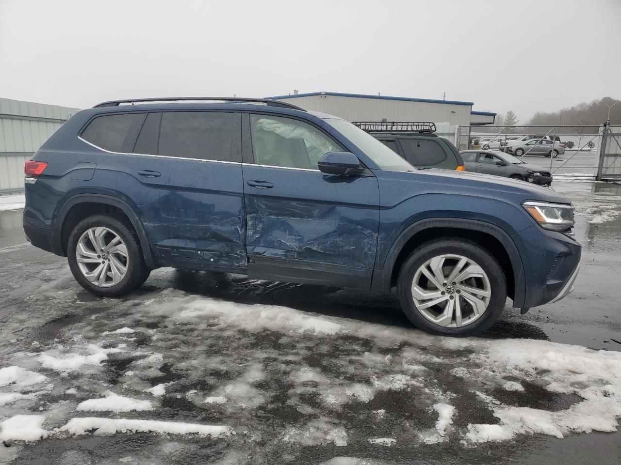 2021 Volkswagen Atlas - Image 4