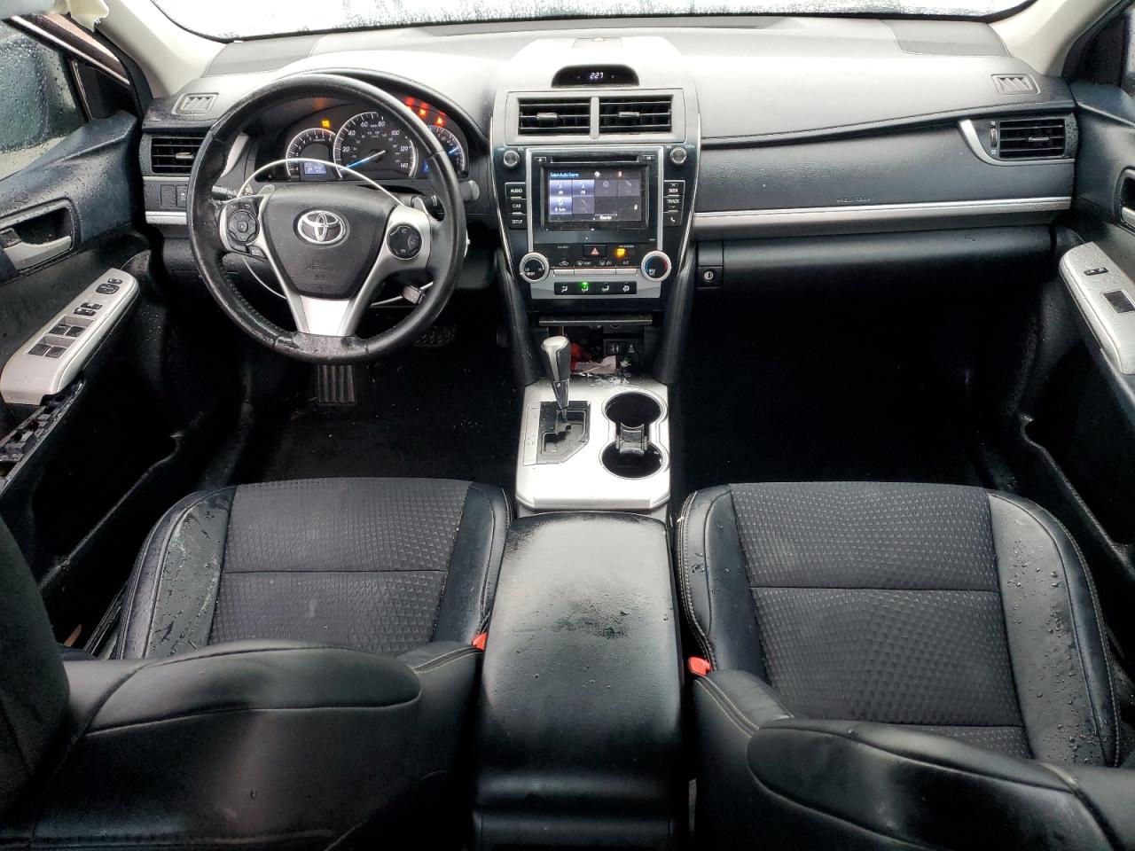 2014 Toyota Camry - Image 8