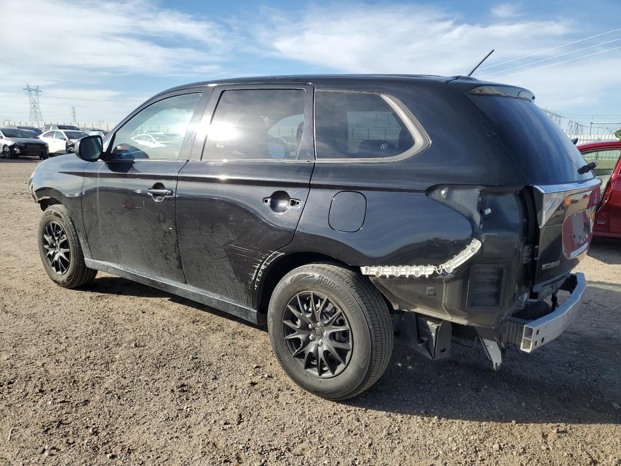 2014 Mitsubishi Outlander - Image 2