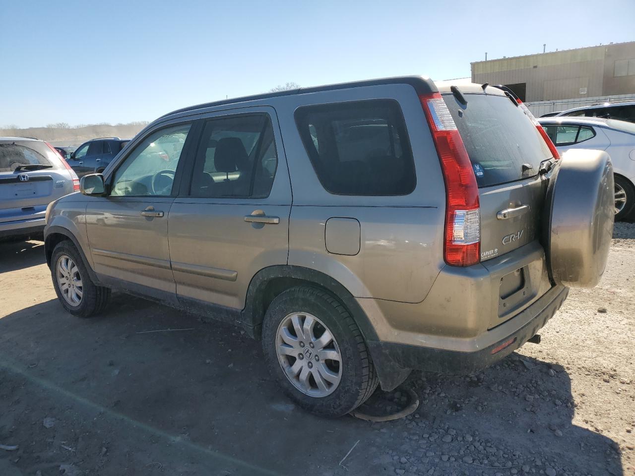 2005 Honda CR-V - Image 2