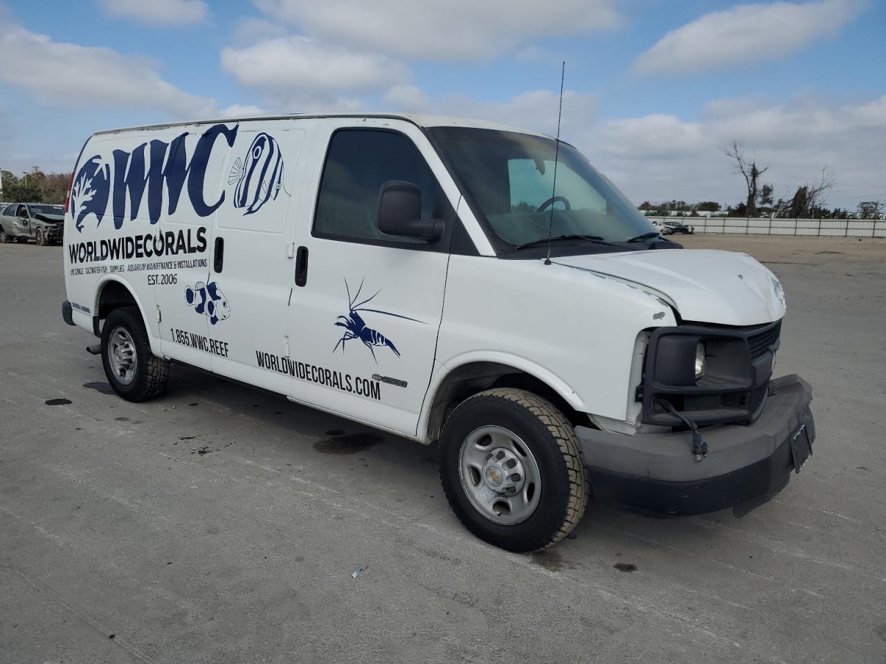 2003 Chevrolet Express - Image 4