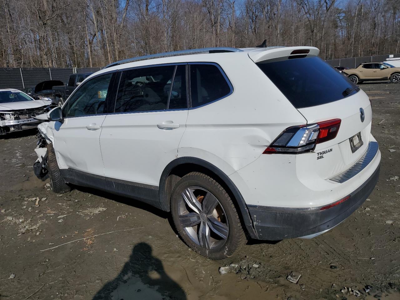 2019 Volkswagen Tiguan - Image 2