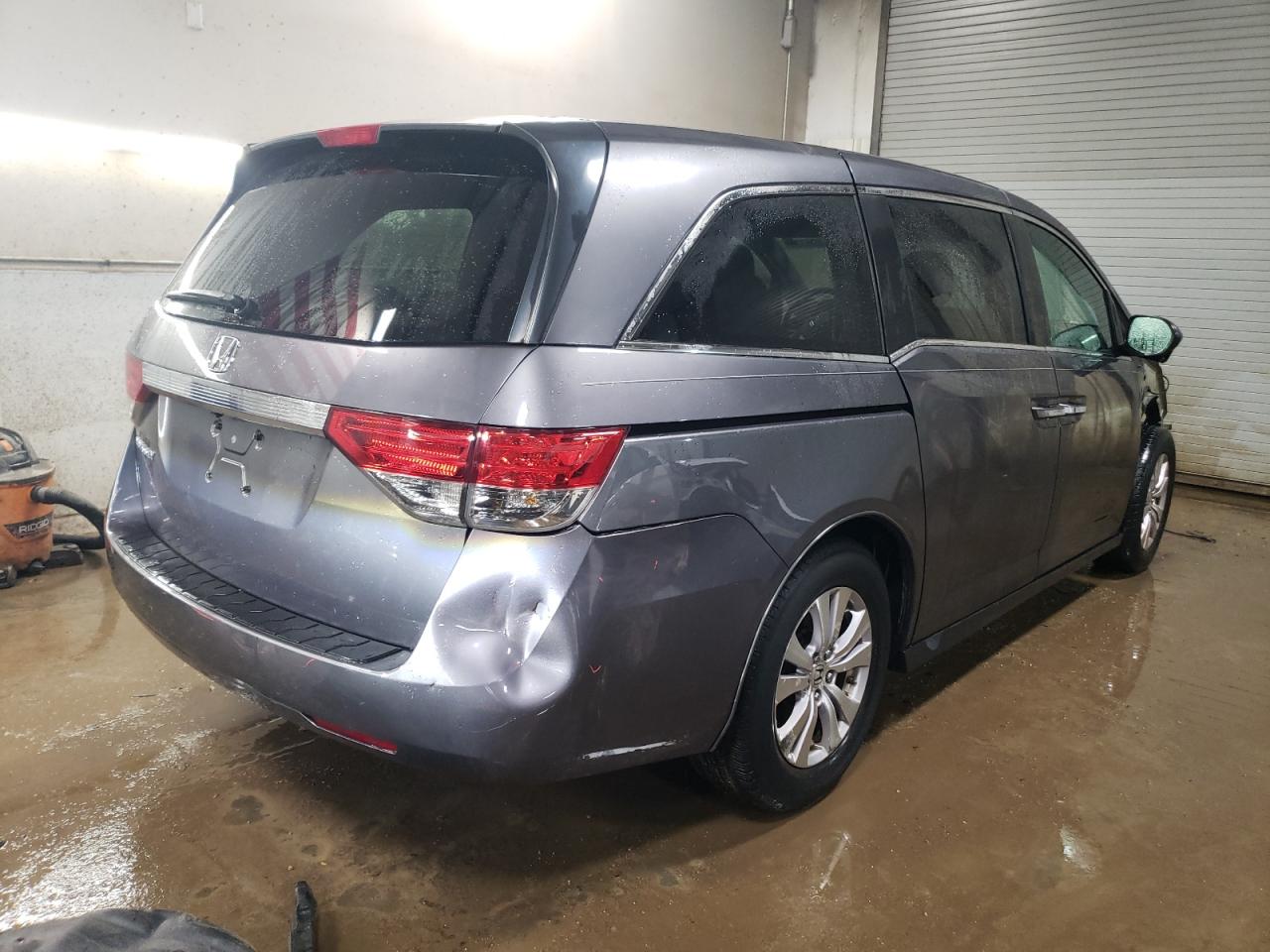 2015 Honda Odyssey - Image 3