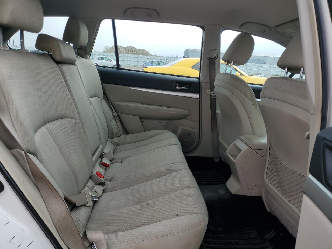 2011 Subaru Outback - Image 10