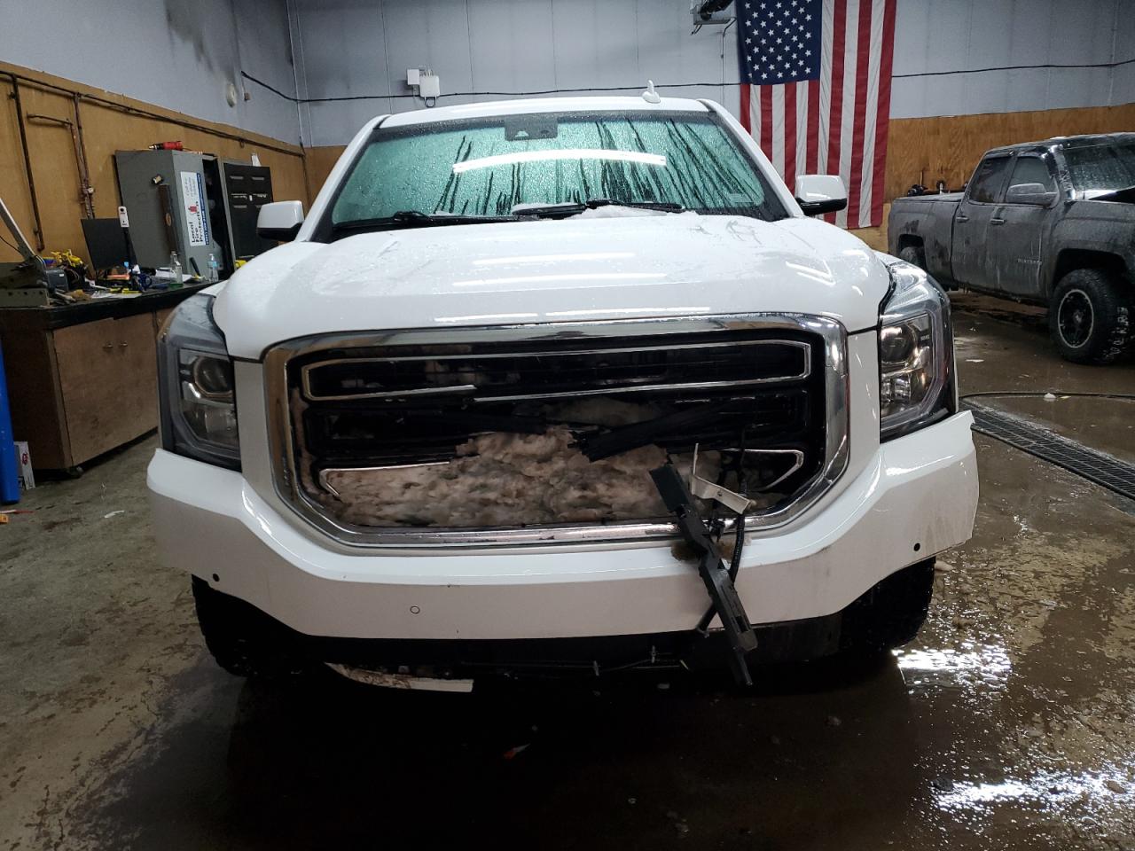 2020 GMC Yukon - Image 5