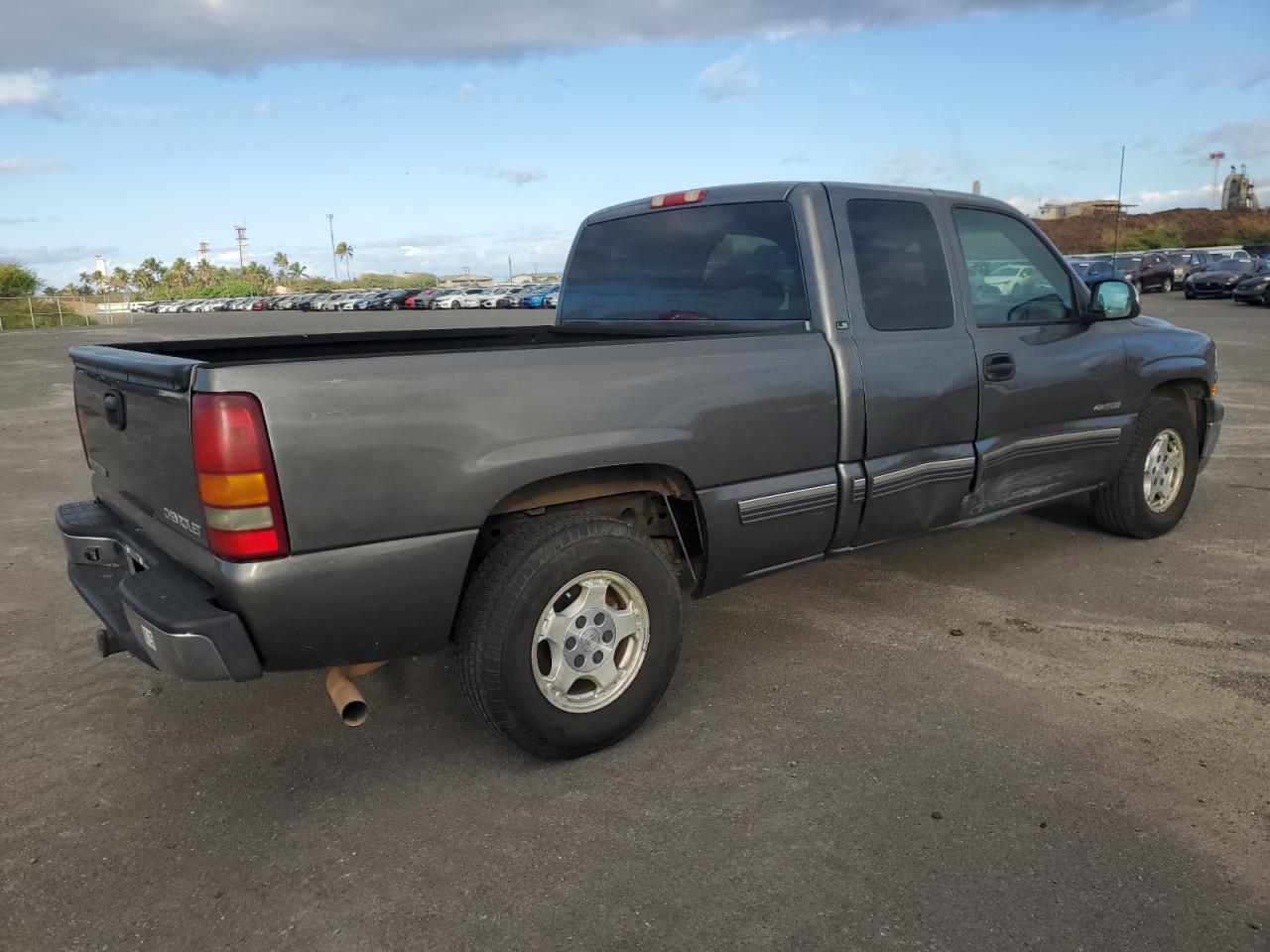 2001 Chevrolet Silverado - Image 3