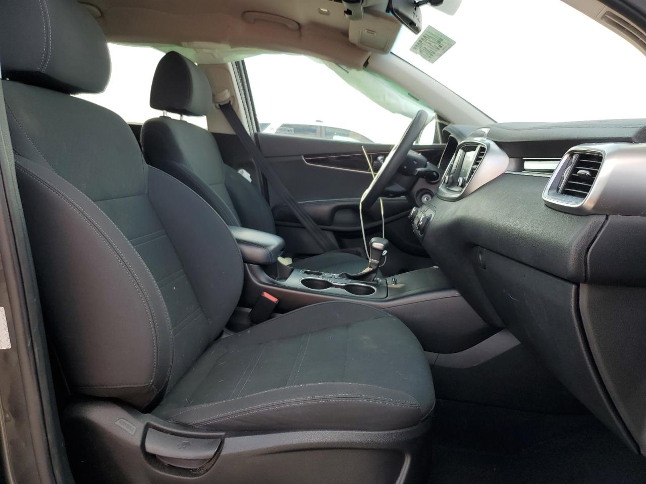 2020 Kia Sorento - Image 7