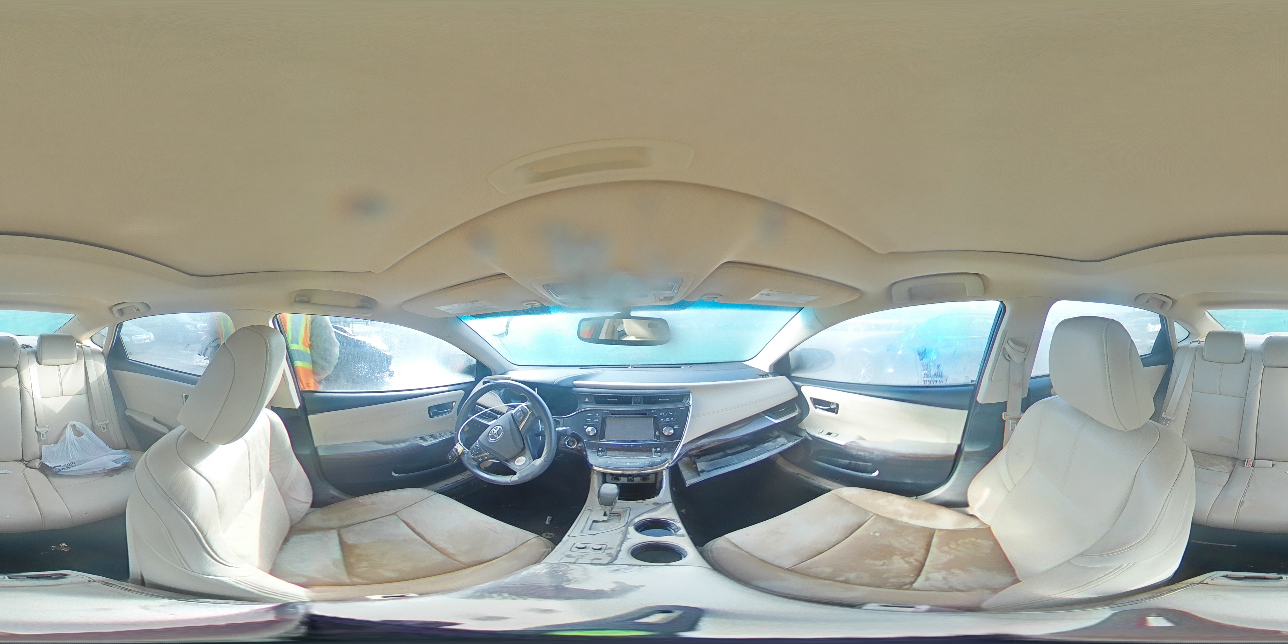 2015 Toyota Avalon - Image 14