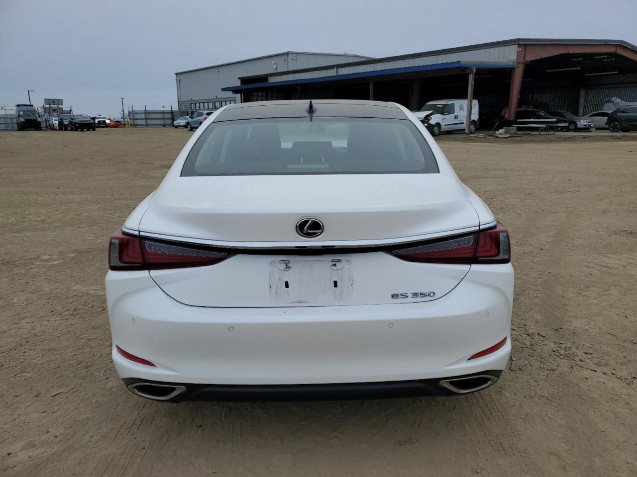 2019 Lexus ES - Image 6