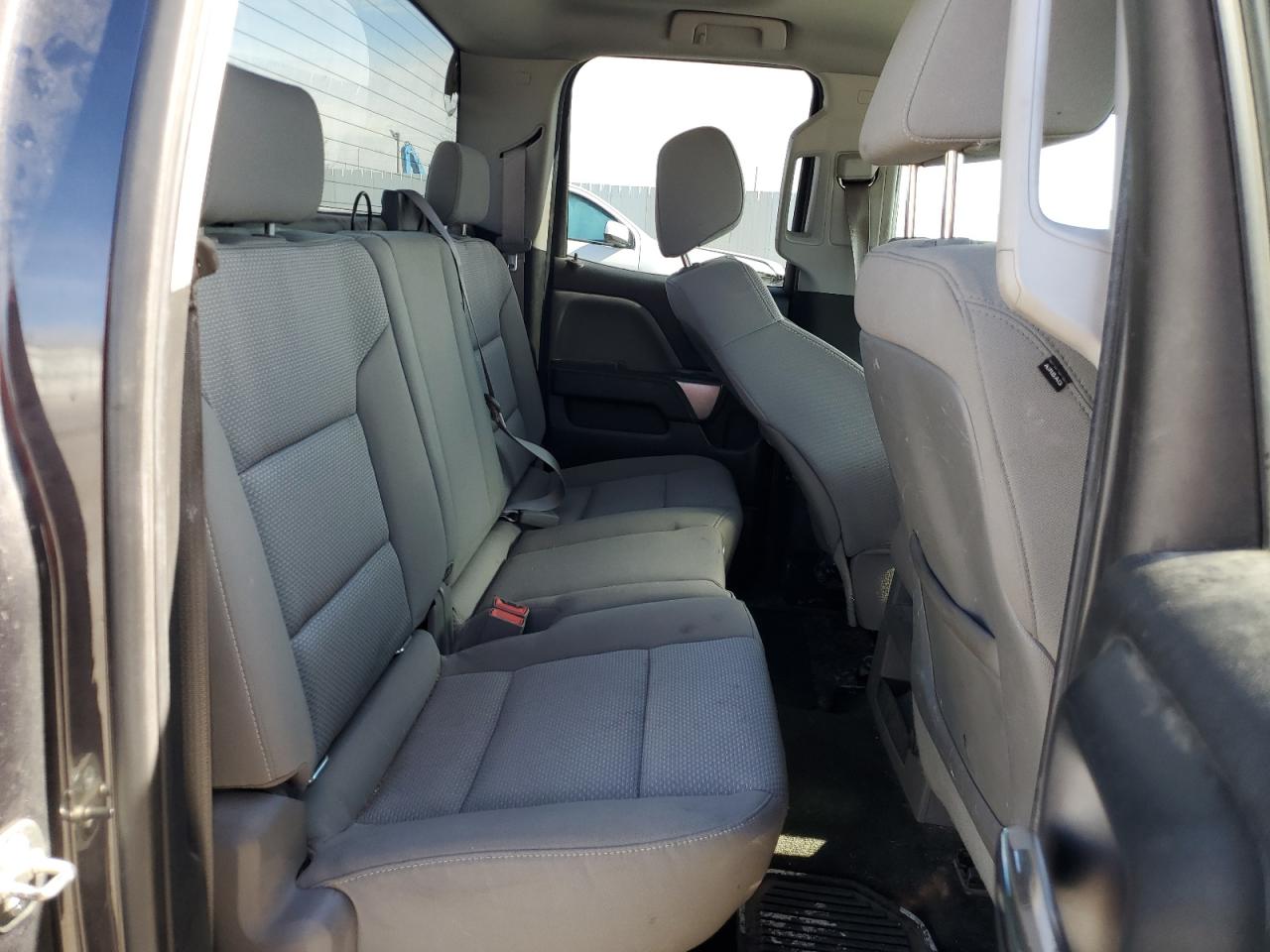 2015 Chevrolet Silverado - Image 10