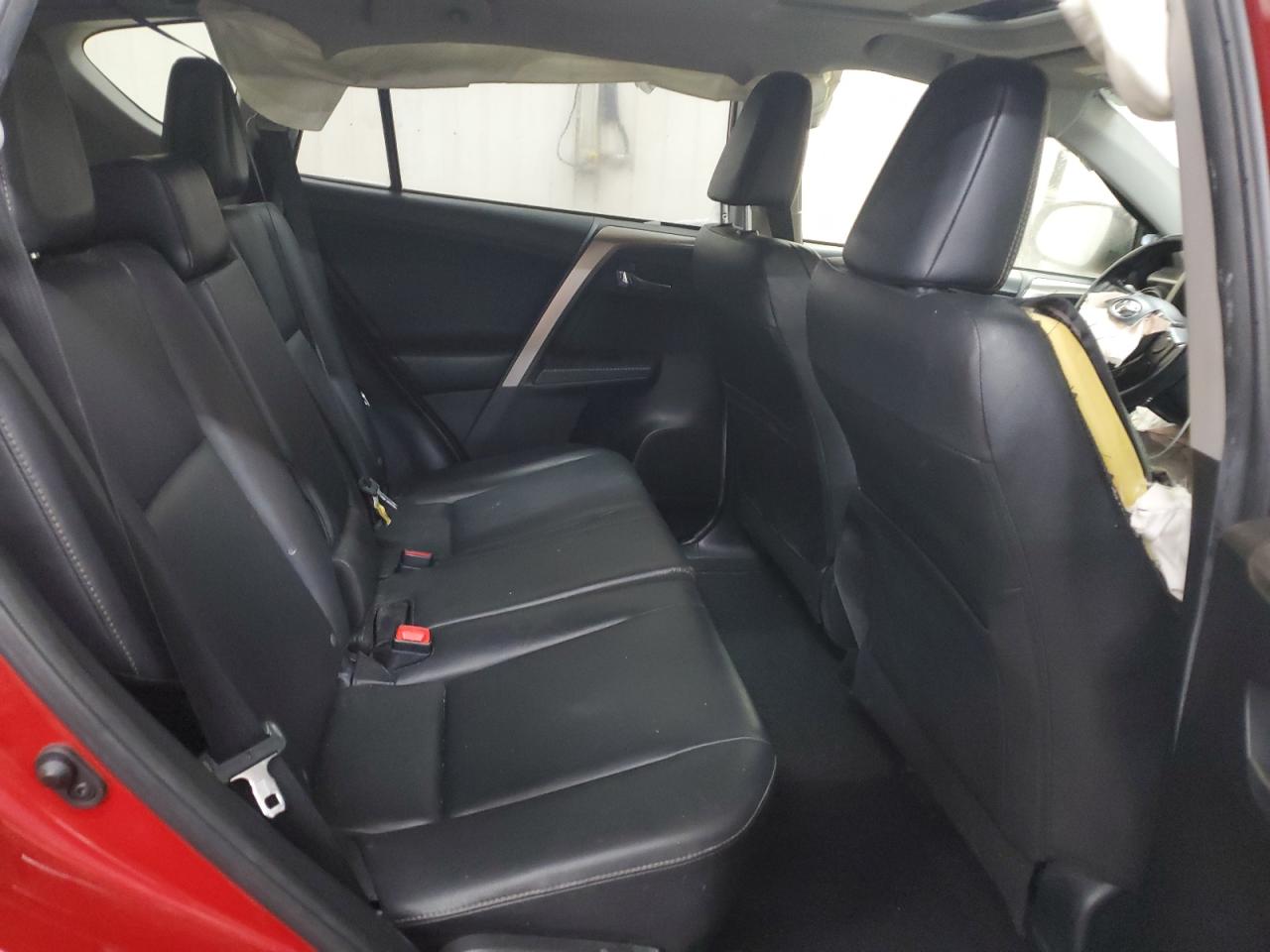 2015 Toyota RAV 4 - Image 11