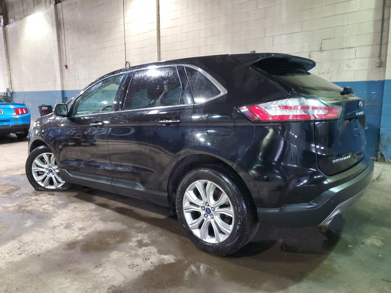 2022 Ford Edge - Image 2