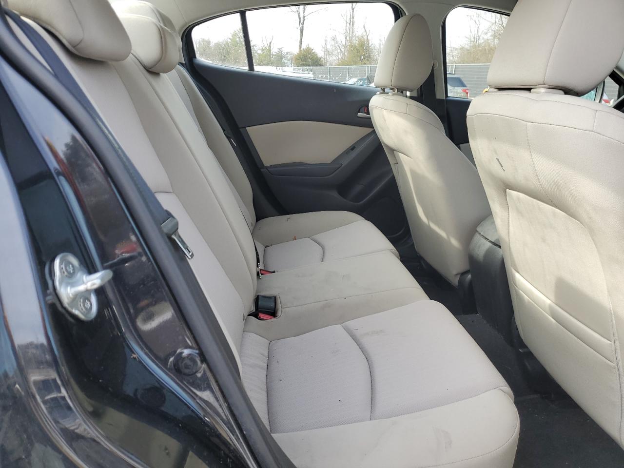 2014 Mazda 3 - Image 10