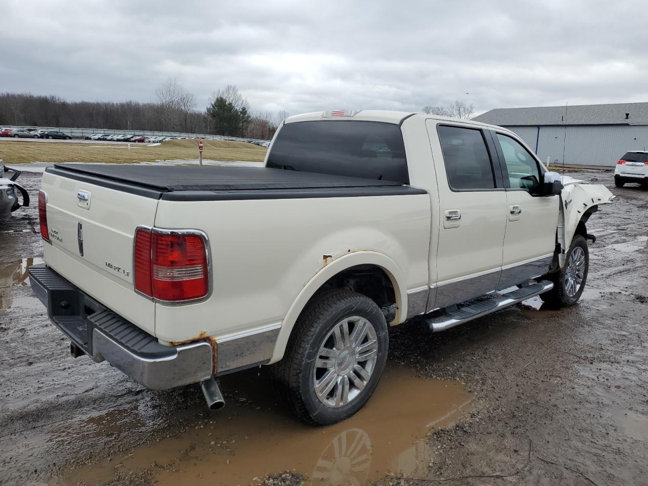 2007 Lincoln Mark LT - Image 3