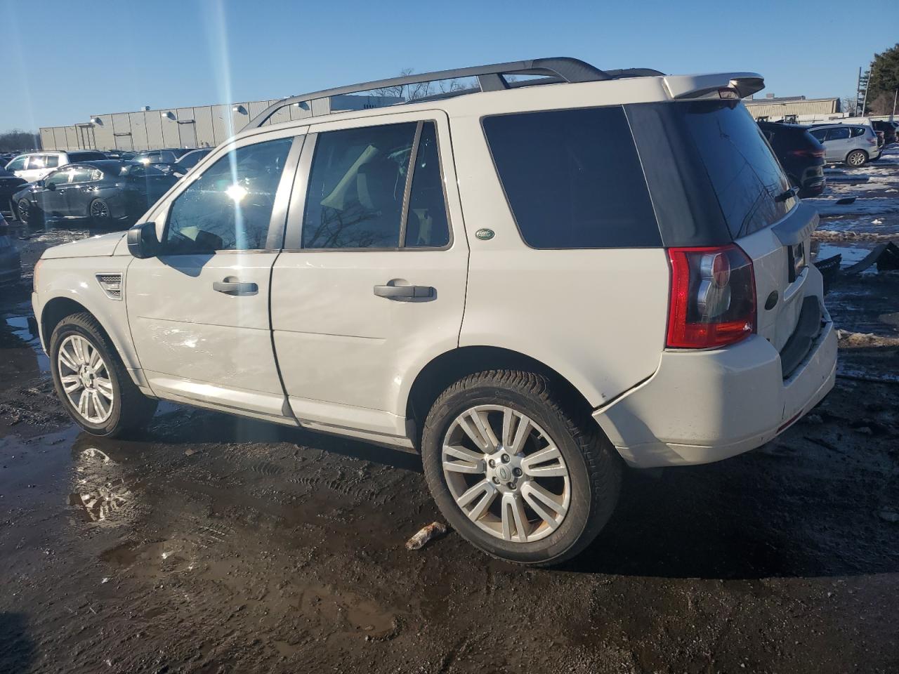 2010 Land Rover LR2 - Image 2