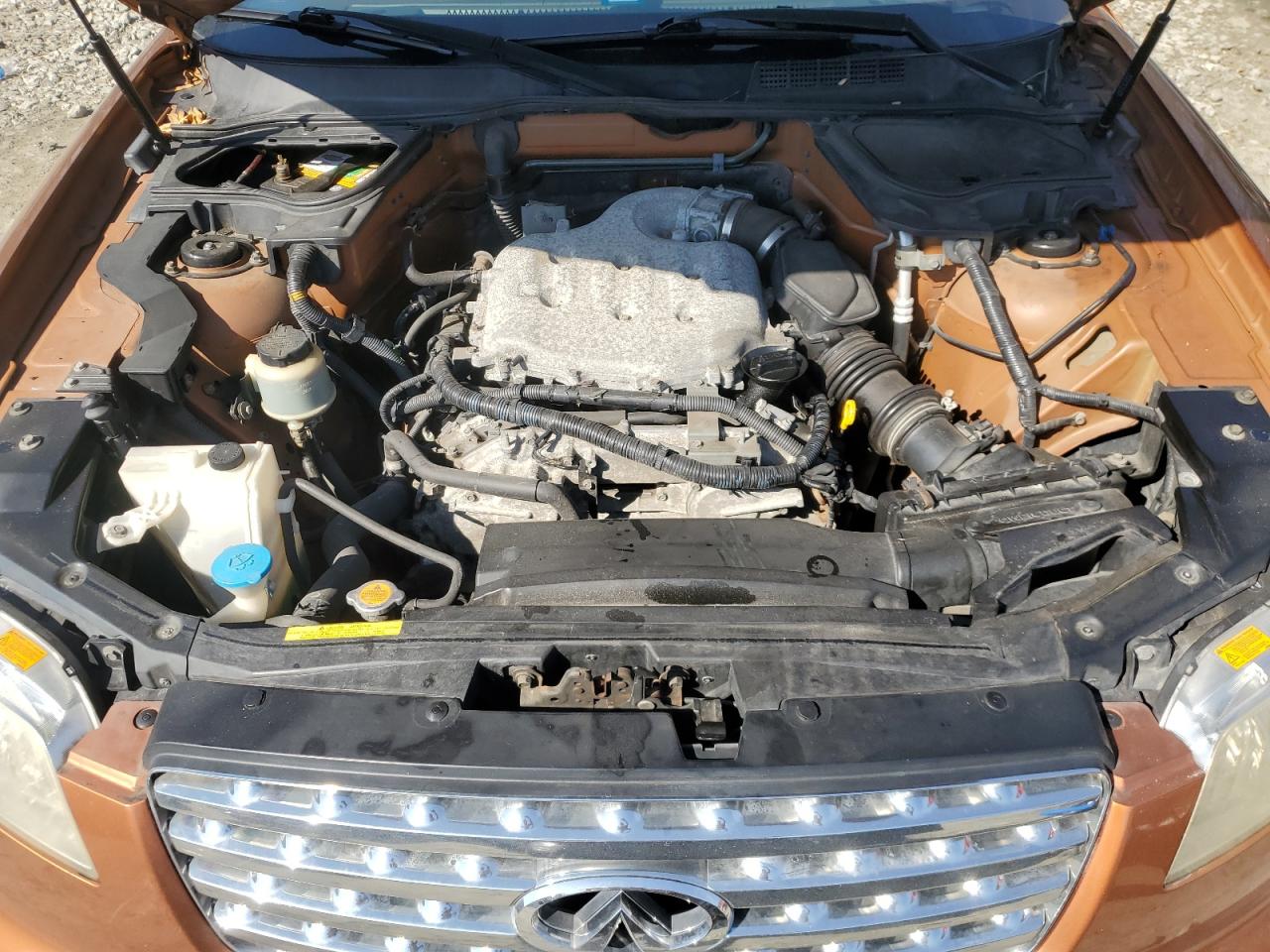 2003 Infiniti FX - Image 13