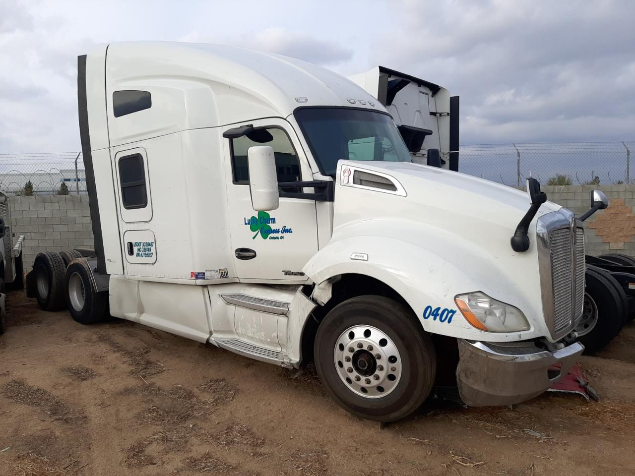 2017 Kenworth Construction T680 იყიდება Colton-ში, CA - All Over