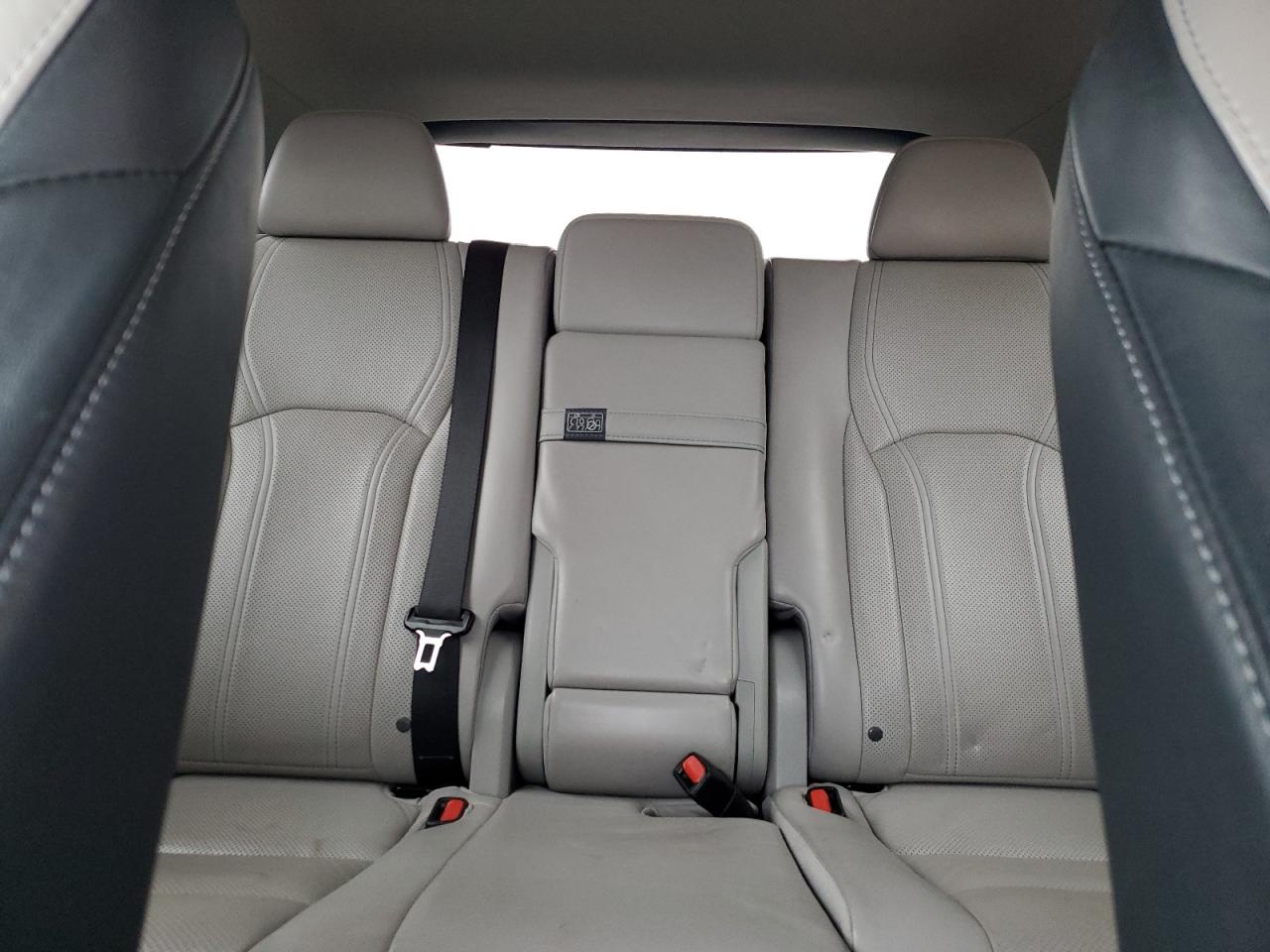 2017 Lexus RX - Image 10