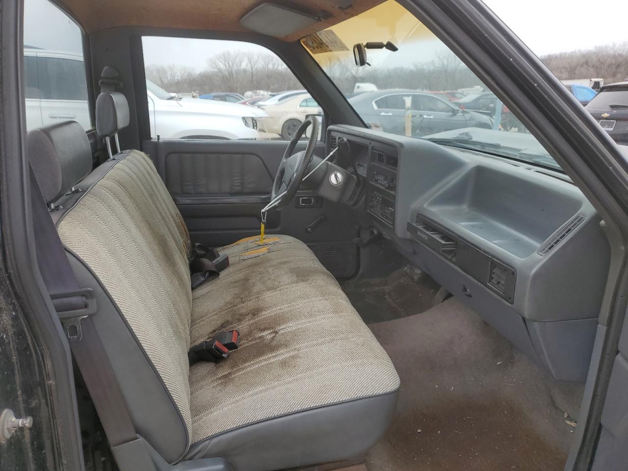 1992 Dodge Dakota - Image 11
