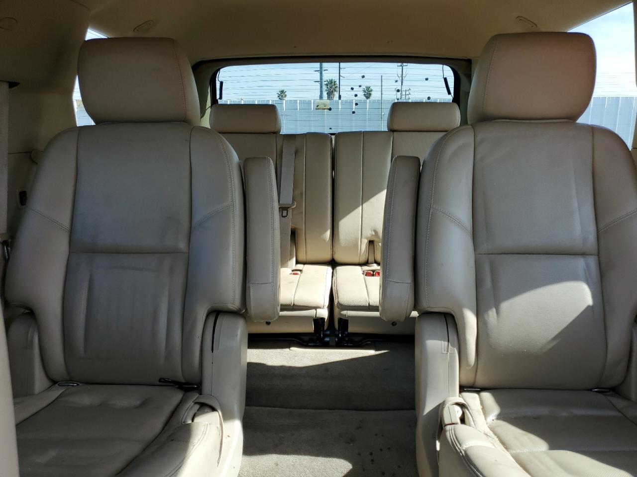 2011 GMC Yukon - Image 10
