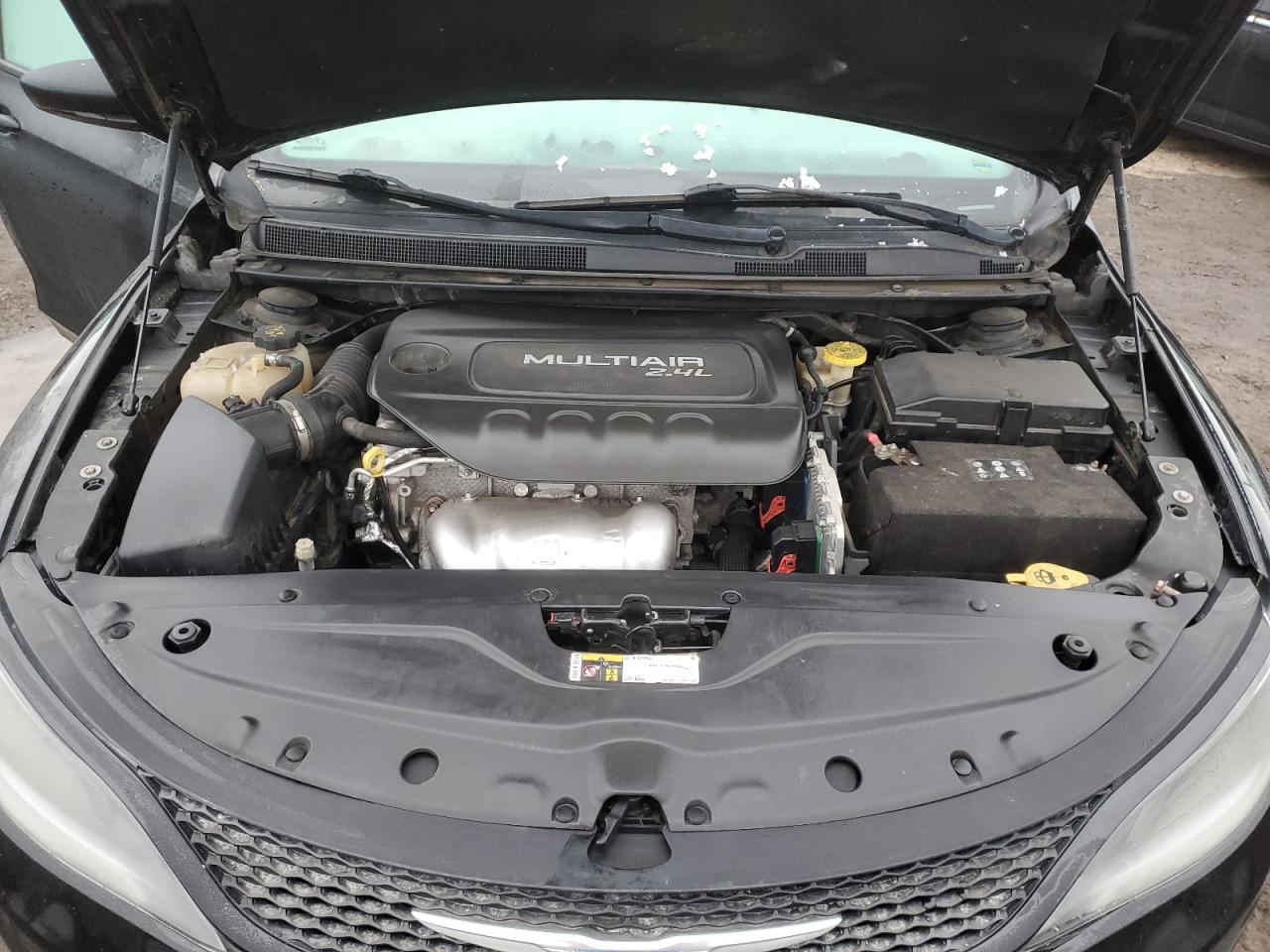 2015 Chrysler 200 - Image 12
