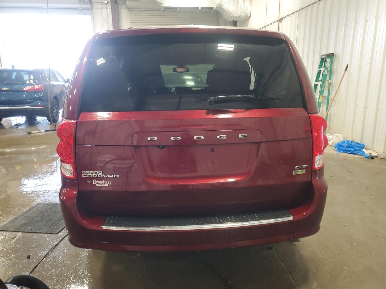 2019 Dodge Caravan - Image 6