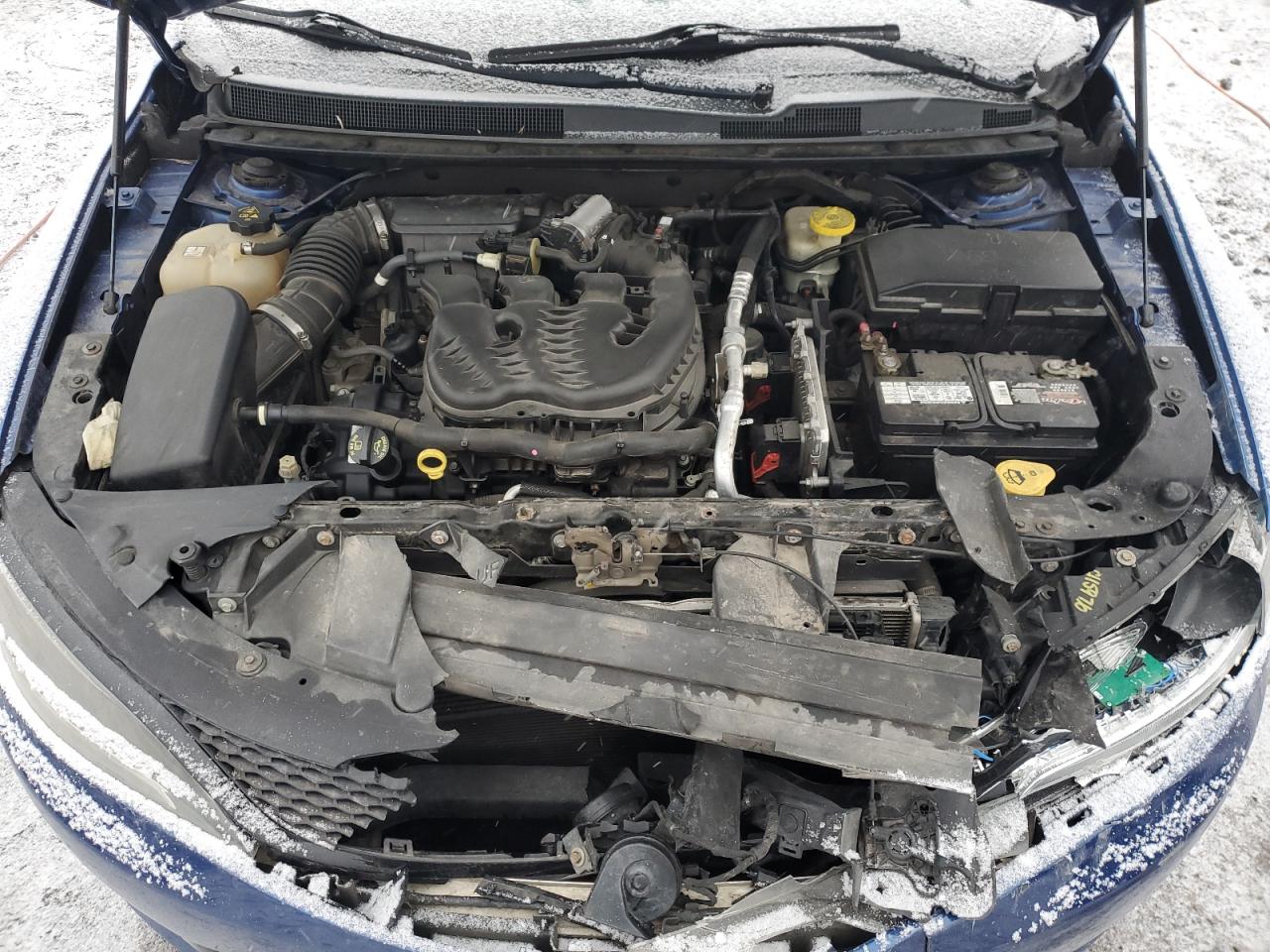 2015 Chrysler 200 - Image 11