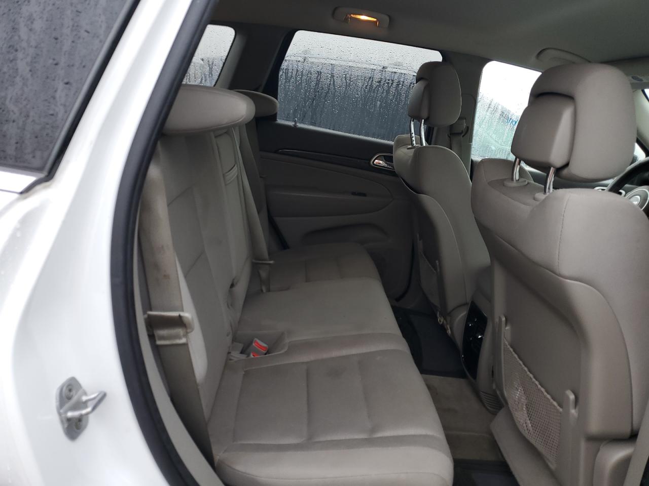 2013 Jeep Grand Cherokee - Image 10