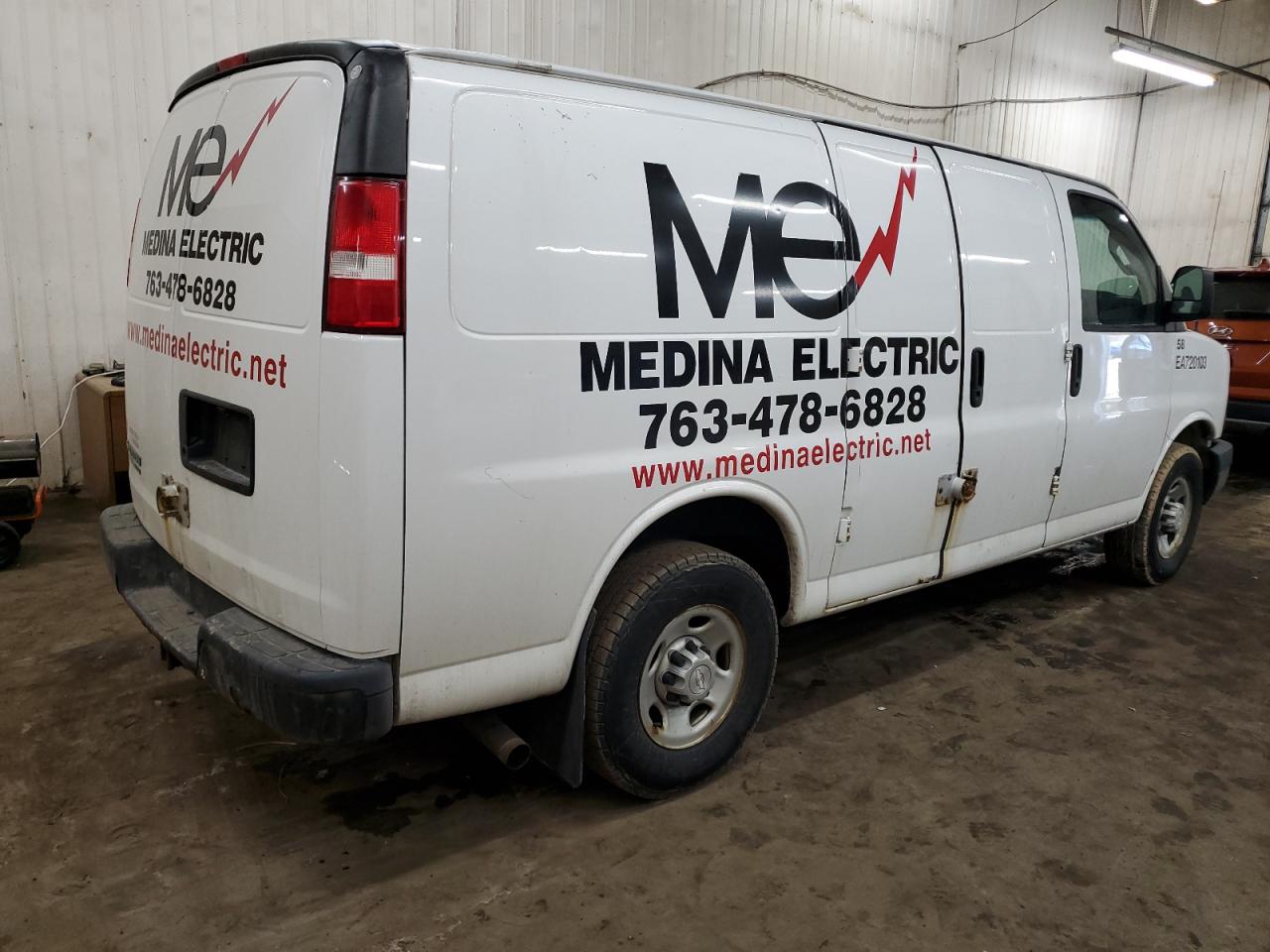 2016 Chevrolet Express - Image 3