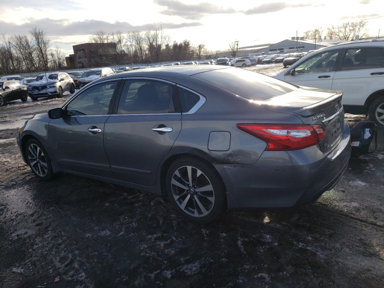2016 Nissan Altima - Image 2