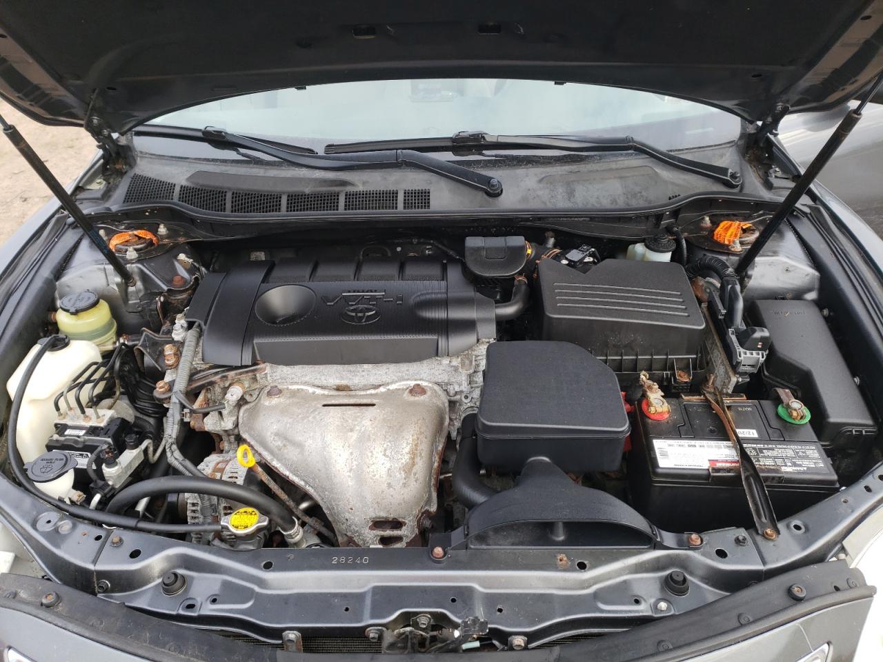 2010 Toyota Camry - Image 11