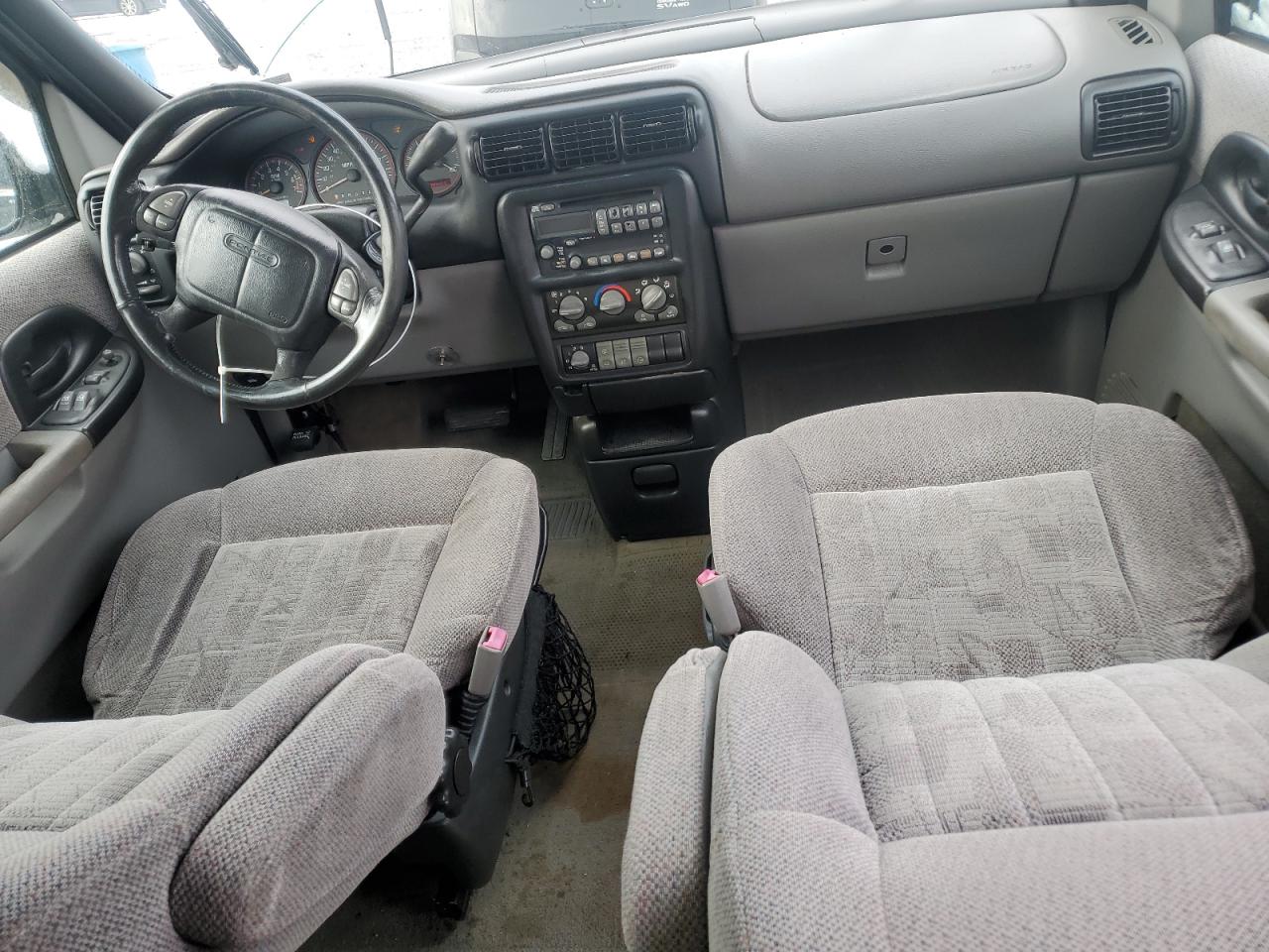 2000 Pontiac Montana - Image 8