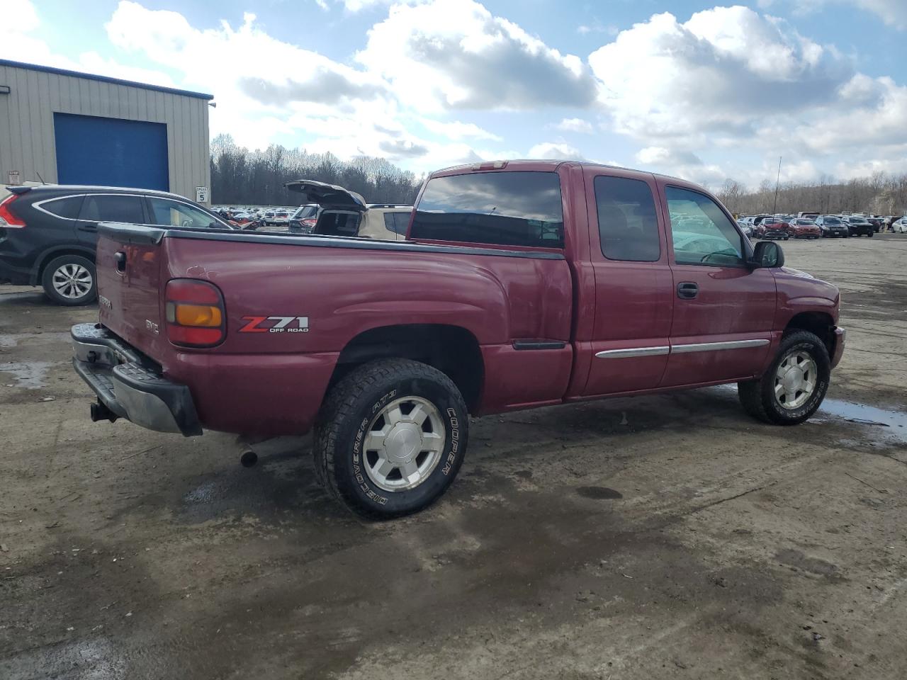 2004 GMC Sierra - Image 3