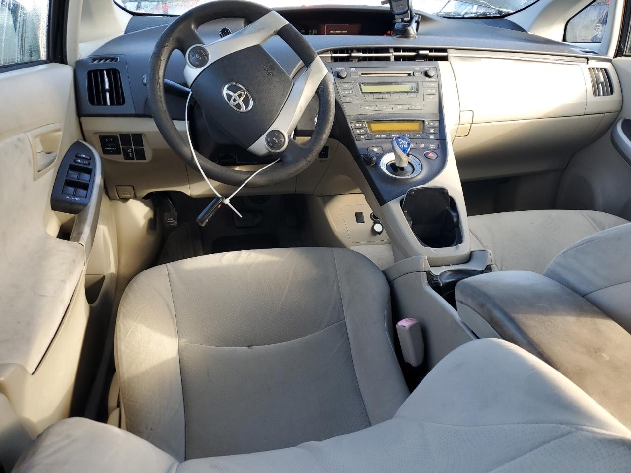 2011 Toyota Prius - Image 8