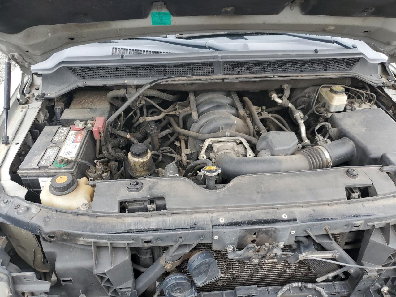 2010 Nissan Armada - Image 12